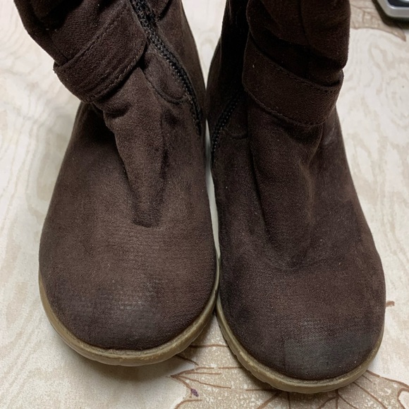 Michael Khors Girls Boots - Picture 6 of 8